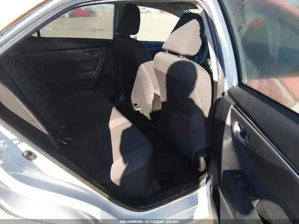5YFBURHE9HP631252 2017 TOYOTA COROLLA - Image 8