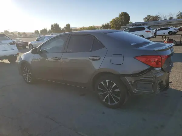 5YFBURHE9HP632868 2017 TOYOTA COROLLA - Image 2