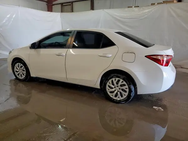 5YFBURHE9HP633177 2017 TOYOTA COROLLA - Image 2