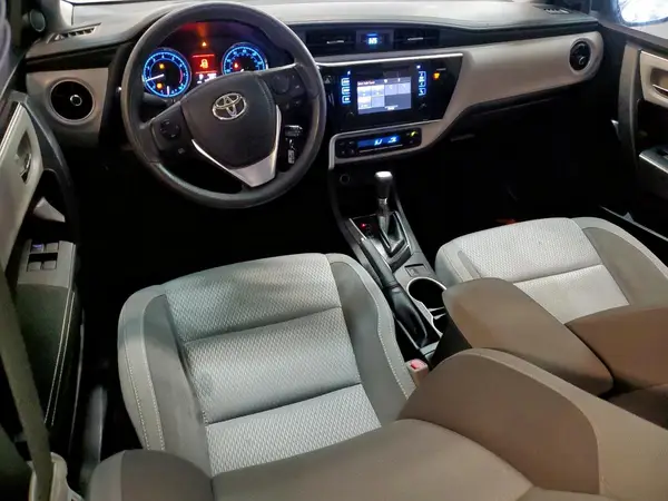 5YFBURHE9HP633177 2017 TOYOTA COROLLA - Image 8