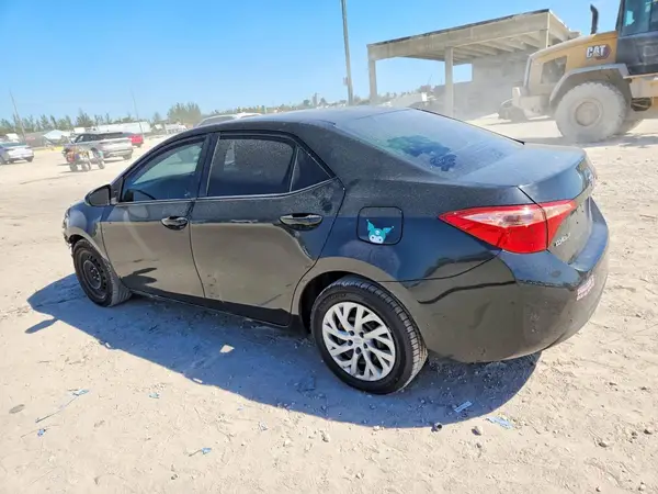 5YFBURHE9HP634135 2017 TOYOTA COROLLA - Image 2
