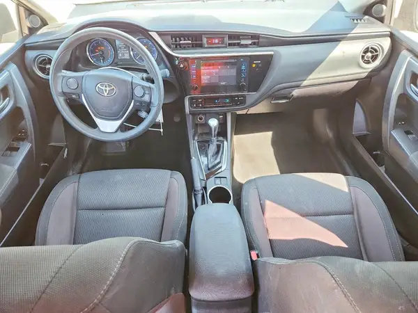 5YFBURHE9HP634135 2017 TOYOTA COROLLA - Image 8