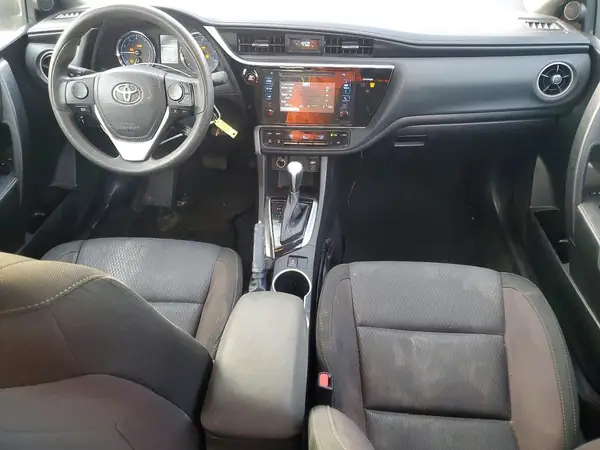 5YFBURHE9HP635088 2017 TOYOTA COROLLA - Image 8