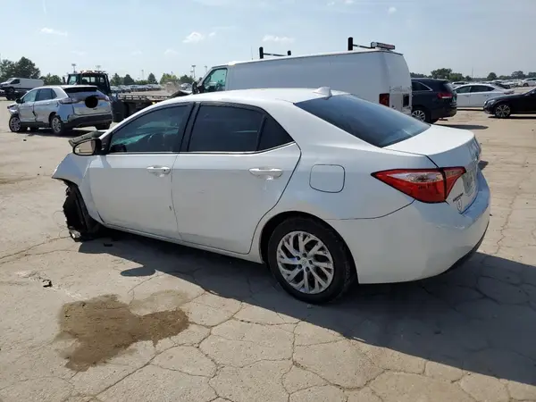 5YFBURHE9HP637553 2017 TOYOTA COROLLA - Image 2