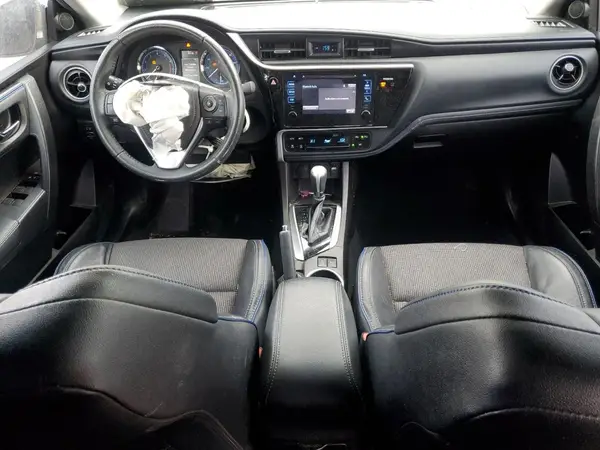 5YFBURHE9HP638475 2017 TOYOTA COROLLA - Image 8