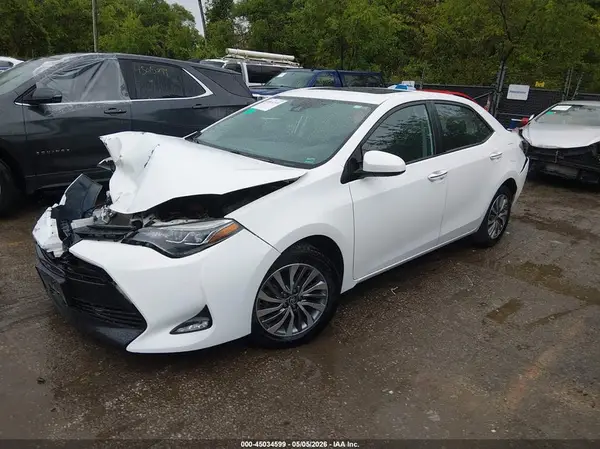 5YFBURHE9HP639447 2017 TOYOTA COROLLA - Image 2