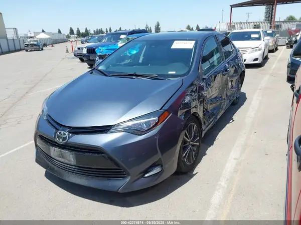 5YFBURHE9HP641182 2017 TOYOTA COROLLA - Image 2