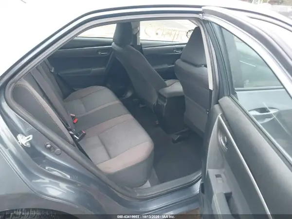 5YFBURHE9HP642266 2017 TOYOTA COROLLA - Image 8