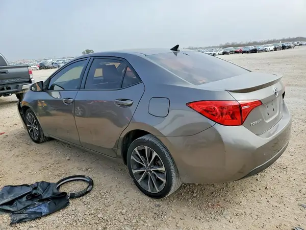 5YFBURHE9HP643501 2017 TOYOTA COROLLA - Image 2