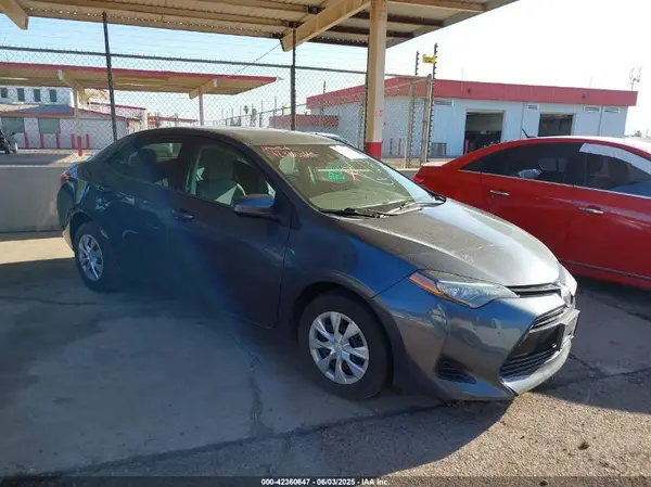 5YFBURHE9HP643787 2017 TOYOTA COROLLA - Image 1