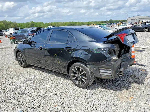 5YFBURHE9HP644082 2017 TOYOTA COROLLA - Image 2