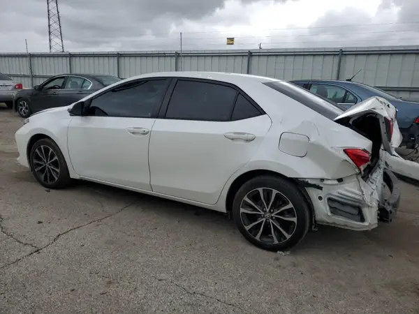5YFBURHE9HP651369 2017 TOYOTA COROLLA - Image 2