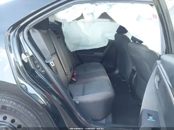 5YFBURHE9HP651548 2017 TOYOTA COROLLA - Image 8