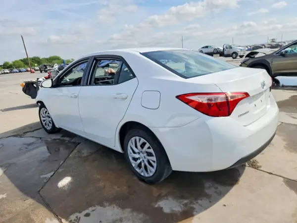 5YFBURHE9HP653123 2017 TOYOTA COROLLA - Image 2