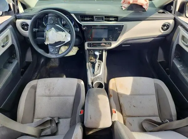 5YFBURHE9HP653123 2017 TOYOTA COROLLA - Image 8