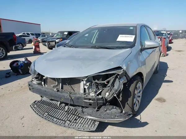 5YFBURHE9HP653820 2017 TOYOTA COROLLA - Image 2