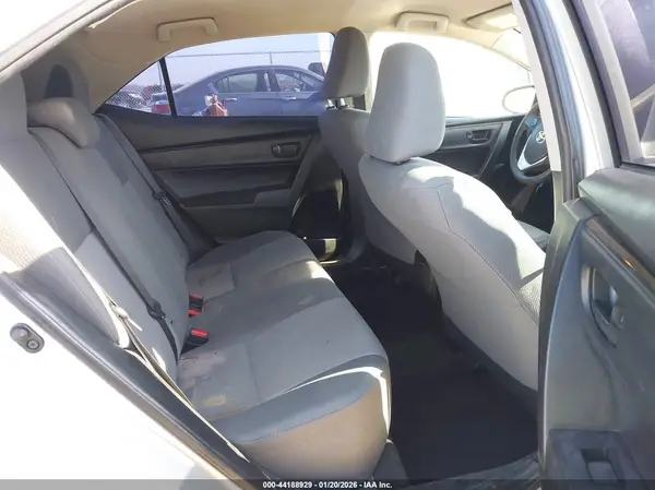 5YFBURHE9HP653820 2017 TOYOTA COROLLA - Image 8
