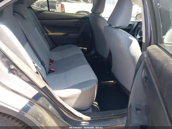 5YFBURHE9HP656085 2017 TOYOTA COROLLA - Image 8