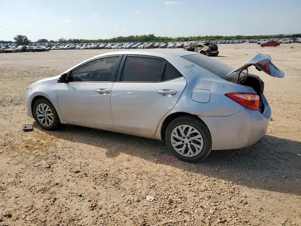 5YFBURHE9HP657334 2017 TOYOTA COROLLA - Image 2