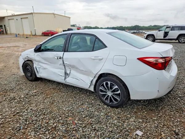 5YFBURHE9HP657723 2017 TOYOTA COROLLA - Image 2
