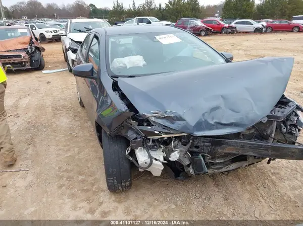5YFBURHE9HP657799 2017 TOYOTA COROLLA - Image 1