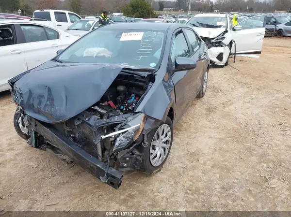 5YFBURHE9HP657799 2017 TOYOTA COROLLA - Image 2