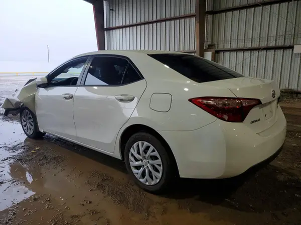 5YFBURHE9HP658077 2017 TOYOTA COROLLA - Image 2