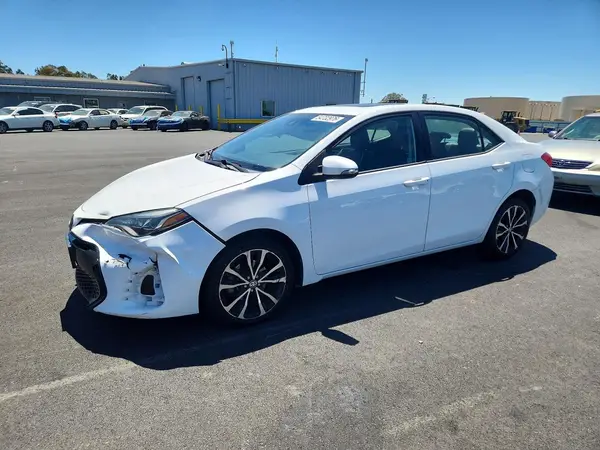 5YFBURHE9HP658130 2017 TOYOTA COROLLA - Image 1