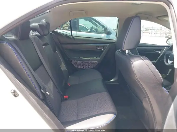 5YFBURHE9HP658600 2017 TOYOTA COROLLA - Image 8