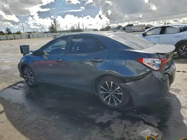 5YFBURHE9HP658709 2017 TOYOTA COROLLA - Image 2