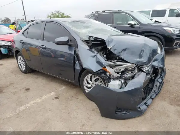 5YFBURHE9HP658855 2017 TOYOTA COROLLA - Image 1