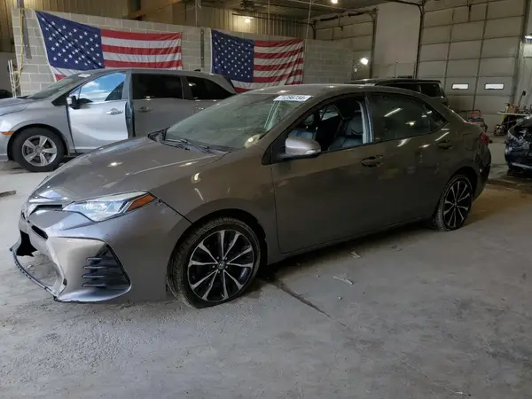 5YFBURHE9HP661013 2017 TOYOTA COROLLA - Image 1