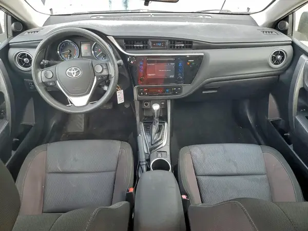 5YFBURHE9HP661156 2017 TOYOTA COROLLA - Image 8