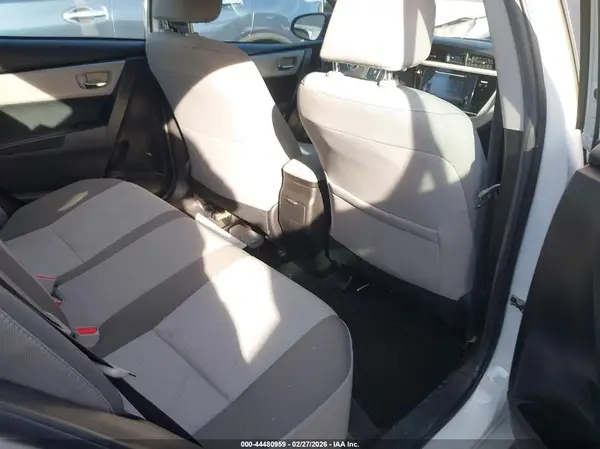 5YFBURHE9HP661948 2017 TOYOTA COROLLA - Image 8