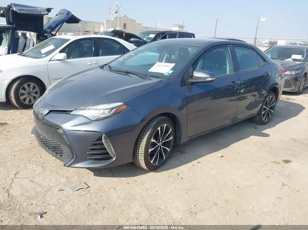 5YFBURHE9HP662288 2017 TOYOTA COROLLA - Image 2