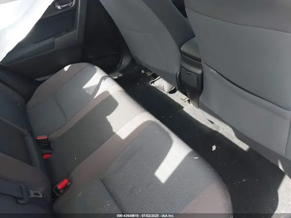 5YFBURHE9HP663120 2017 TOYOTA COROLLA - Image 8