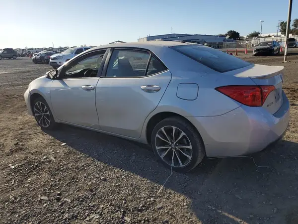5YFBURHE9HP664946 2017 TOYOTA COROLLA - Image 2