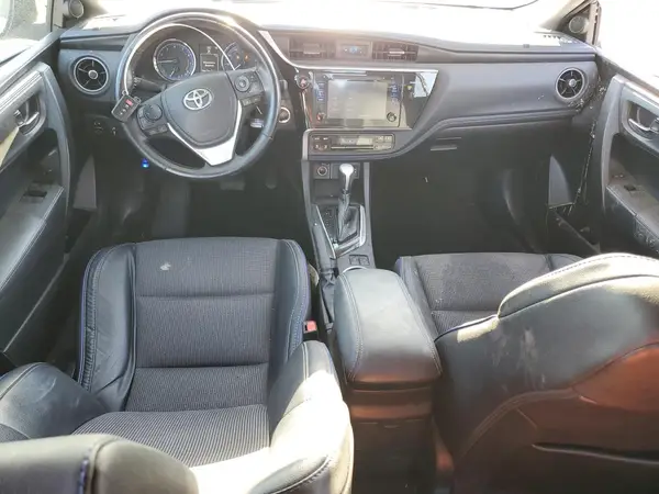 5YFBURHE9HP664946 2017 TOYOTA COROLLA - Image 8