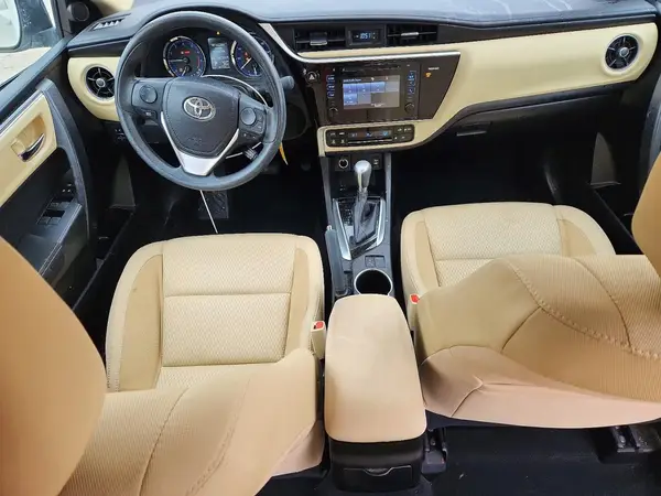 5YFBURHE9HP665286 2017 TOYOTA COROLLA - Image 8