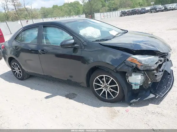 5YFBURHE9HP665871 2017 TOYOTA COROLLA - Image 1