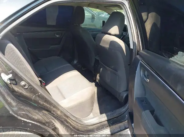 5YFBURHE9HP666924 2017 TOYOTA COROLLA - Image 8