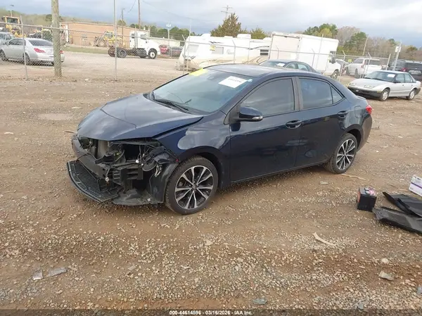 5YFBURHE9HP667135 2017 TOYOTA COROLLA - Image 2