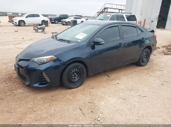 5YFBURHE9HP668897 2017 TOYOTA COROLLA - Image 2