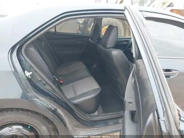 5YFBURHE9HP668897 2017 TOYOTA COROLLA - Image 8