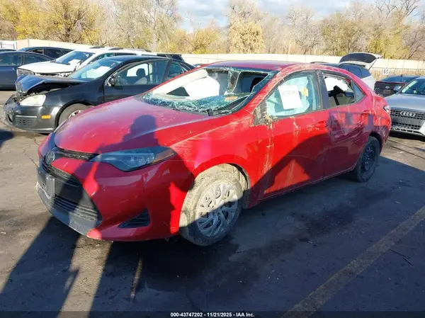 5YFBURHE9HP670181 2017 TOYOTA COROLLA - Image 2
