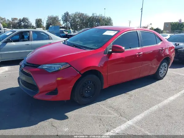 5YFBURHE9HP672061 2017 TOYOTA COROLLA - Image 2