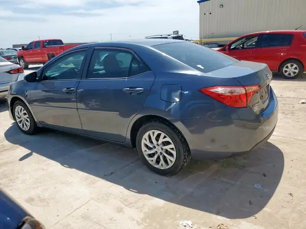 5YFBURHE9HP672223 2017 TOYOTA COROLLA - Image 2