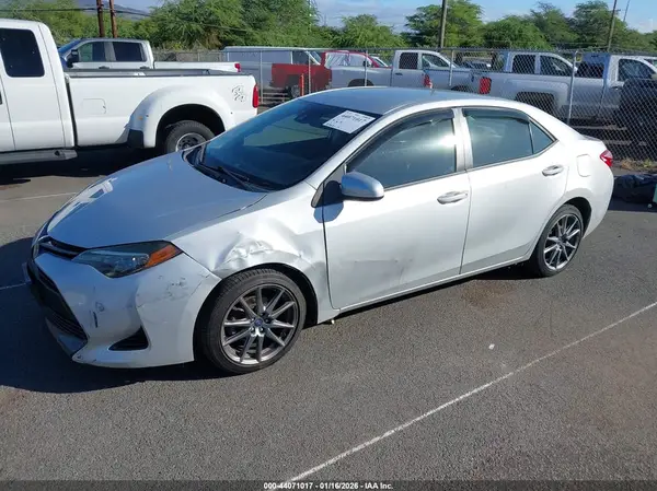 5YFBURHE9HP674361 2017 TOYOTA COROLLA - Image 2
