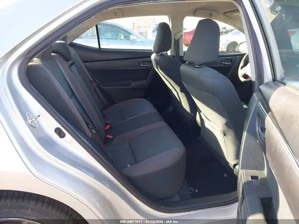 5YFBURHE9HP674361 2017 TOYOTA COROLLA - Image 8