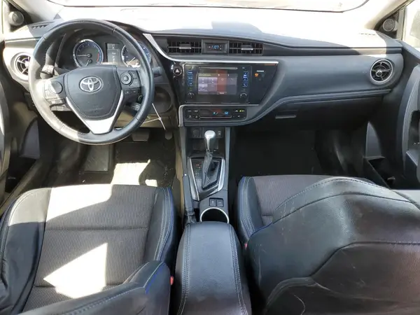 5YFBURHE9HP676420 2017 TOYOTA COROLLA - Image 8